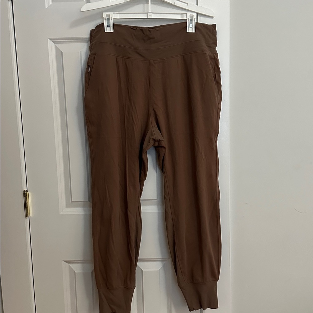 Athleta Venice High Rise Jogger Size 1X Tan Light Brown - Picture 3 of 10